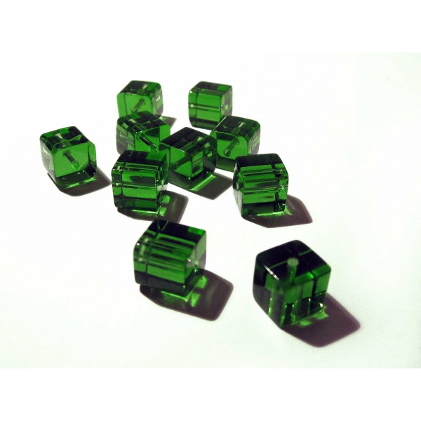 4x Grüne 10x10mm Glas Würfel Perlen grüne Cubes - Glasschmuck Schmuckzubehör - Leisure-Beads DIY