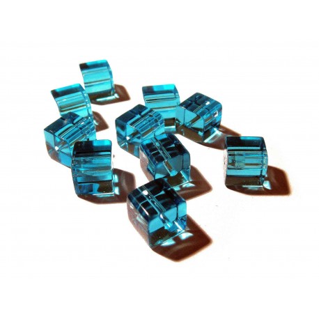 Leisure-Beads - 4x Türkis 10x10mm Glas Würfel Perlen Cubes - Glasschmuck Schmuckzubehör