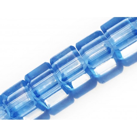 Leisure-Beads - 8x Hellblaue 6x6mm Glas Würfel Perlen mit geschliffener Kante - Glasschmuck Schmuckzubehör