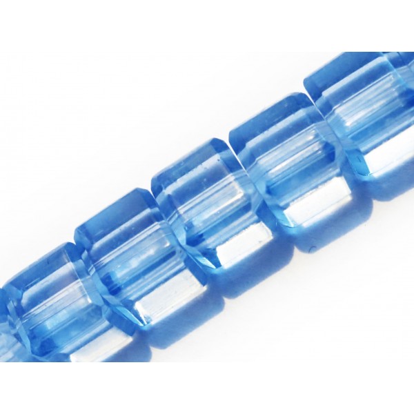 8x Hellblaue 6x6mm Glas Würfel Perlen mit geschliffener Kante - Glasschmuck Schmuckzubehör - Leisure-Beads DIY