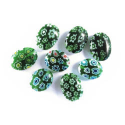 Leisure-Beads - 8x Grüne Millefiori Perlen oval Mix Durchmesser 10 bis 14mm als Schmuckzubehör