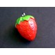 1x rote Erdbeere als Schmuckanhänger 24x16mm Obst Schmuckanhänger - Schmuckzubehör