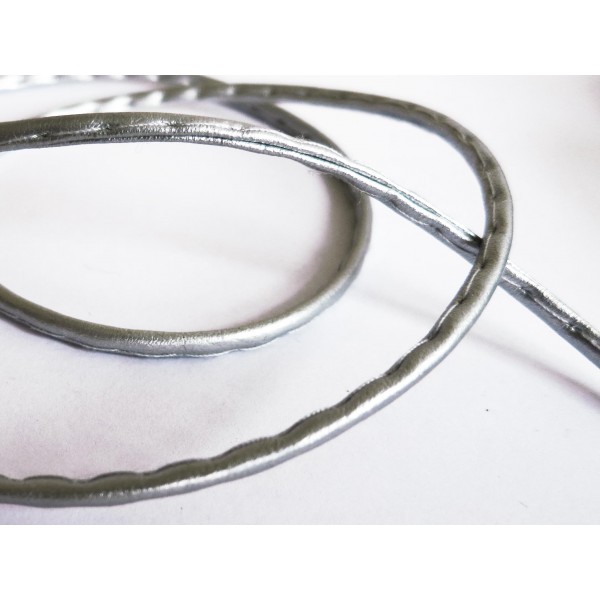 1m synthetisches silberfarben Lederband 4x2mm silberfarben Kunstlederband - Schmuckzubehör - Leisure-Beads DIY