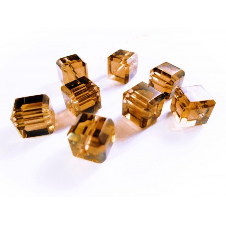 Leisure-Beads - 4x braune 10x10mm Glas Würfel Perlen mit geschliffener Kante - Glasschmuck Schmuckzubehör