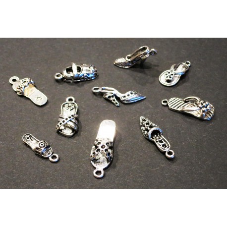 Leisure-Beads - 10 Schuh Anhänger im Mix 7-28mm silberfarbene Schmuckanhänger - Schmuckzubehör
