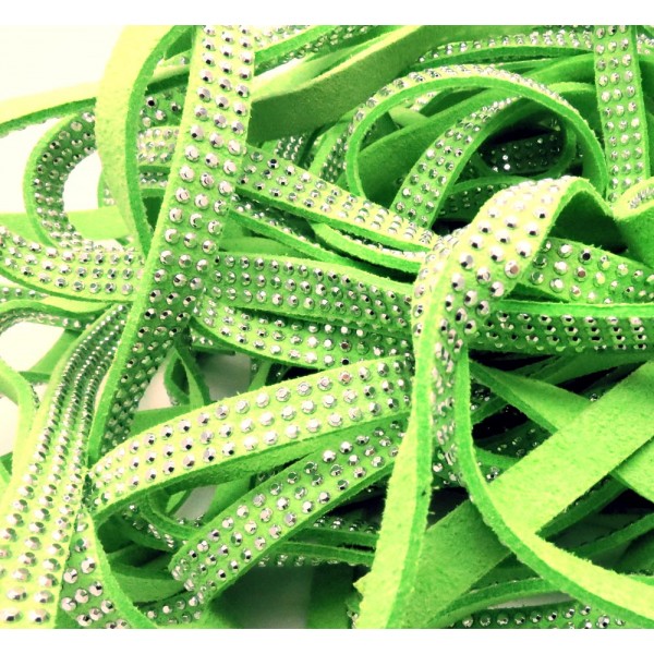 1m hellgrünes Kunstlederband 8mm mit silberfarben Nieten grünes Schmuckband Wildlederoptik für Armbänder - Schmuckzubehör Lede - Leisure-Beads DIY