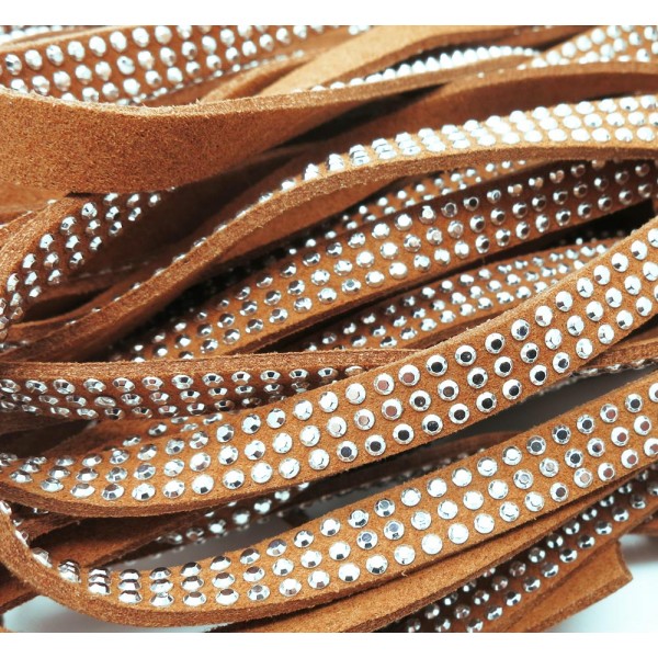 1m braunes Kunstlederband 8mm mit silberfarben Nieten braunes Schmuckband in Wildlederoptik für Armbänder - Schmuckzubehör Leder - Leisure-Beads DIY