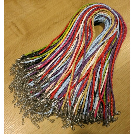 Leisure-Beads - 100 bunte Lederkordeln 3mm mit Verschluss und Verlängerungskette - Schmuckzubehör Lederband