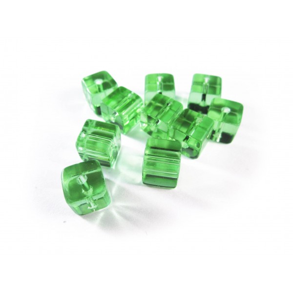 10x Hellgrüne 8x8mm Glas Würfel Perlen - Schmuckzubehör Glasperlen - Leisure-Beads DIY