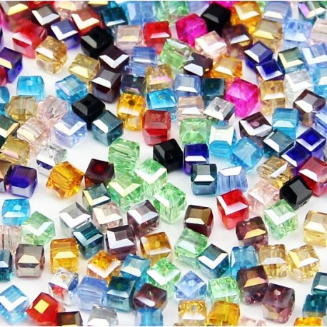 Leisure-Beads - 50x bunte 6x6mm Glas Würfelperlen mit geschliffener Kante bunter Perlenmix mit Glanz - Schmuckzubehör