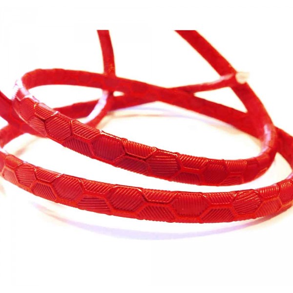 1m rotes PU-Lederband 5x2,5mm mit Wabenmuster - Schmuckzubehör Lederband - Leisure-Beads DIY