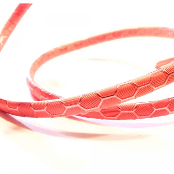1m rosa PU-Lederband 5x2,5mm mit Wabenmuster - Schmuckzubehör Lederband - Leisure-Beads DIY