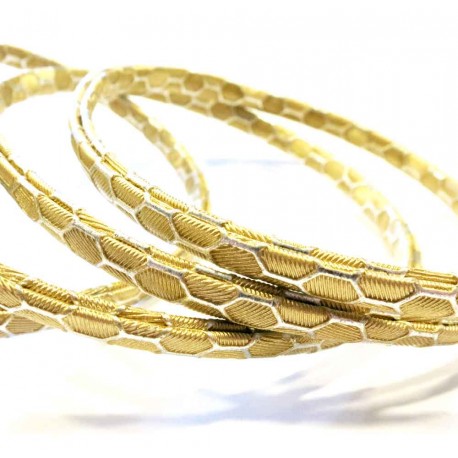 Leisure-Beads - 1m goldfarbenes PU-Lederband 5x2,5mm mit 3D Wabenmuster - Schmuckzubehör Lederband