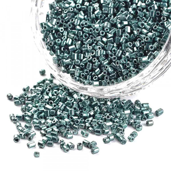 10g graugrüne Rocailles 2,5-3mm (8/0) Hexagon - Schmuckzubehör Rocailles - Leisure-Beads DIY
