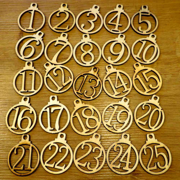 Holzanhänger für Adventskalender 4,3x3,5x0,3cm - Bastelbedarf Weihnachten - Leisure-Beads DIY