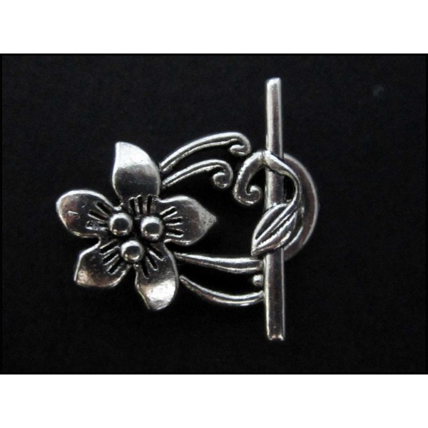 1x silberfarben Knebelverschluss 30x20mm Lilie Blume Toggle - Schmuckzubehör