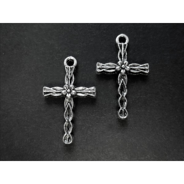 2x silberfarben Kreuz Anhänger Kruzifix Schmuckanhänger 24x15mm - Schmuckzubehör