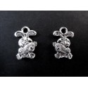 2x silberfarbener Osterhase Anhänger mit Karotte 14x10x2mm silberfarbener Schmuckanhänger - Schmuckzubehör