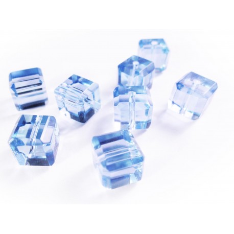 Leisure-Beads - 4x wasserblaue 10x10mm Glas Würfel Perlen mit geschliffener Kante - Glasschmuck Schmuckzubehör